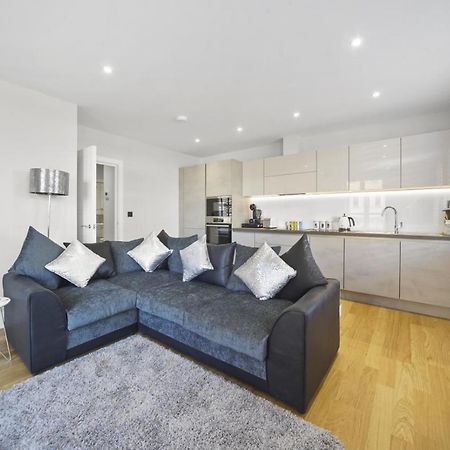 Flat 1 Bridge House Appartement Staines-upon-Thames Buitenkant foto
