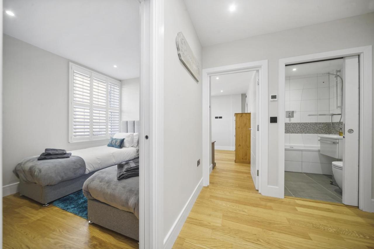 Flat 1 Bridge House Appartement Staines-upon-Thames Buitenkant foto